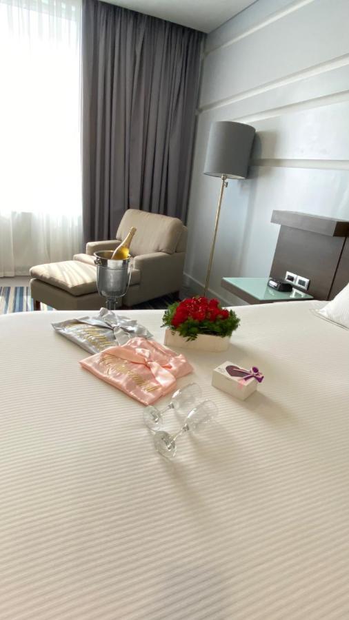 ホテル Eurobuilding Express マラカイ エクステリア 写真