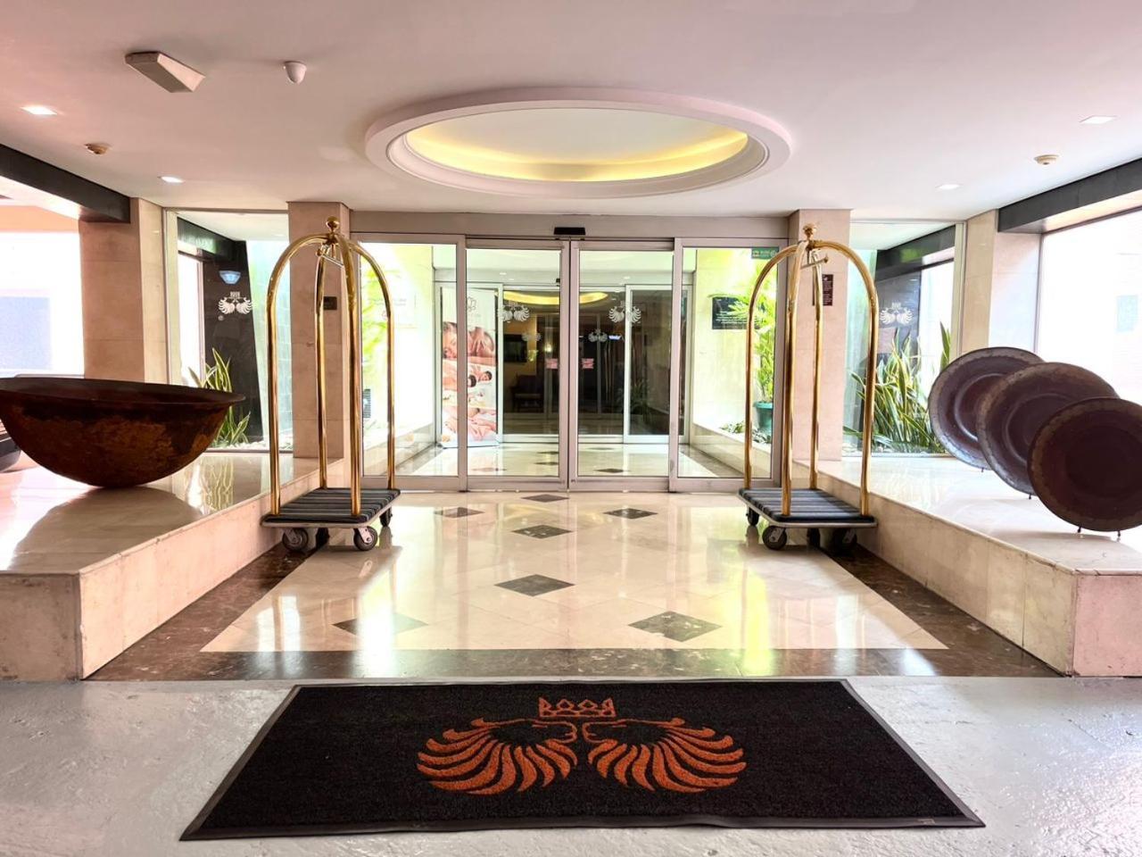 ホテル Eurobuilding Express マラカイ エクステリア 写真