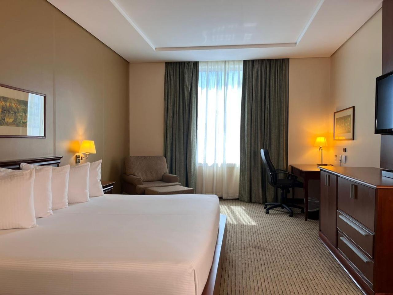 ホテル Eurobuilding Express マラカイ エクステリア 写真